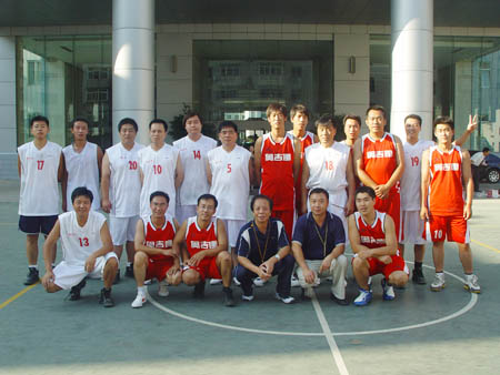 奥吉娜与省人大友谊篮球赛圆满落幕